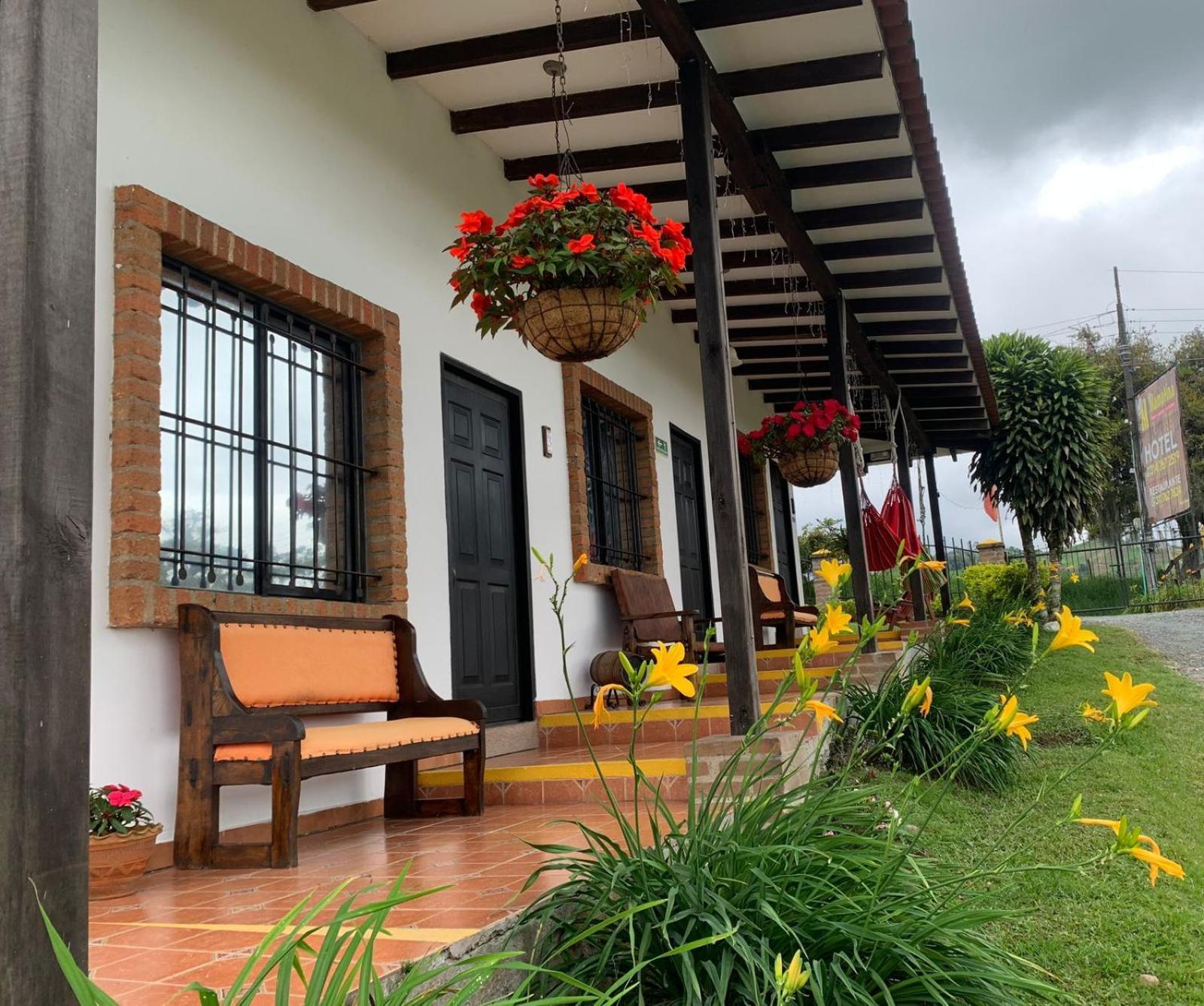 Mamatina Hotel Santa Rosa de Cabal Exterior photo